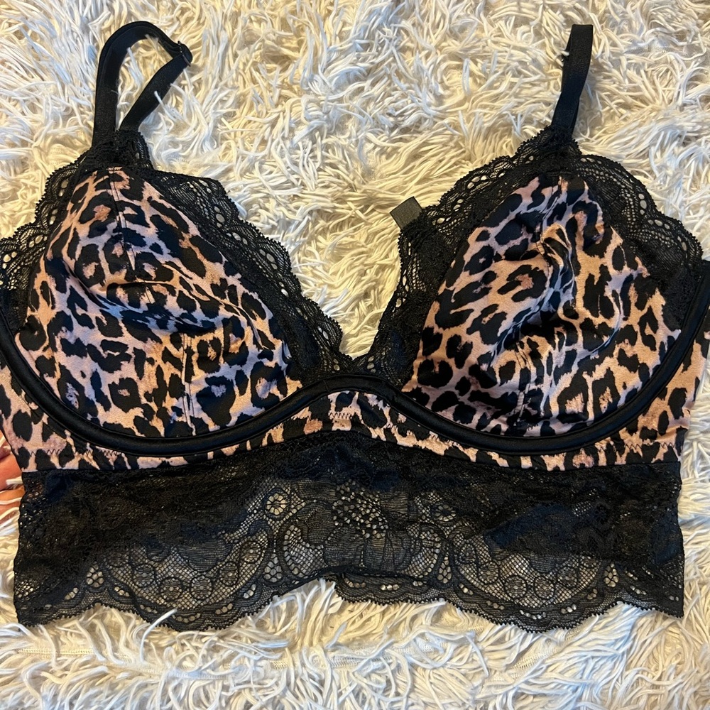 Victoria’s Secret Very Sexy Bralette Lace Animal Print